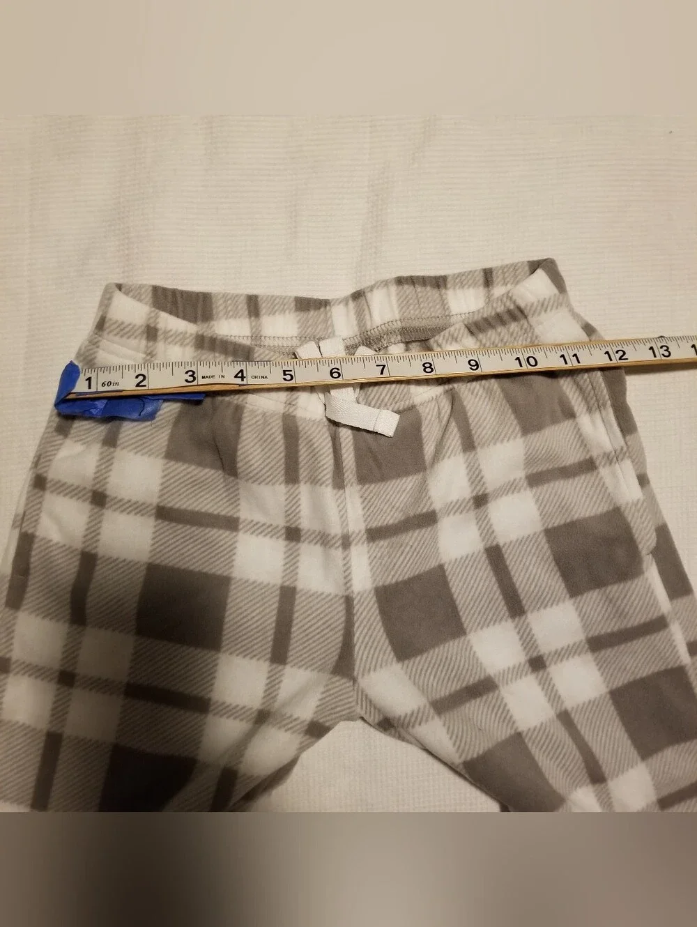 Old Navy Medium Gray And White Plaid Fleece Pajama Pants With Ribbed Cuffs